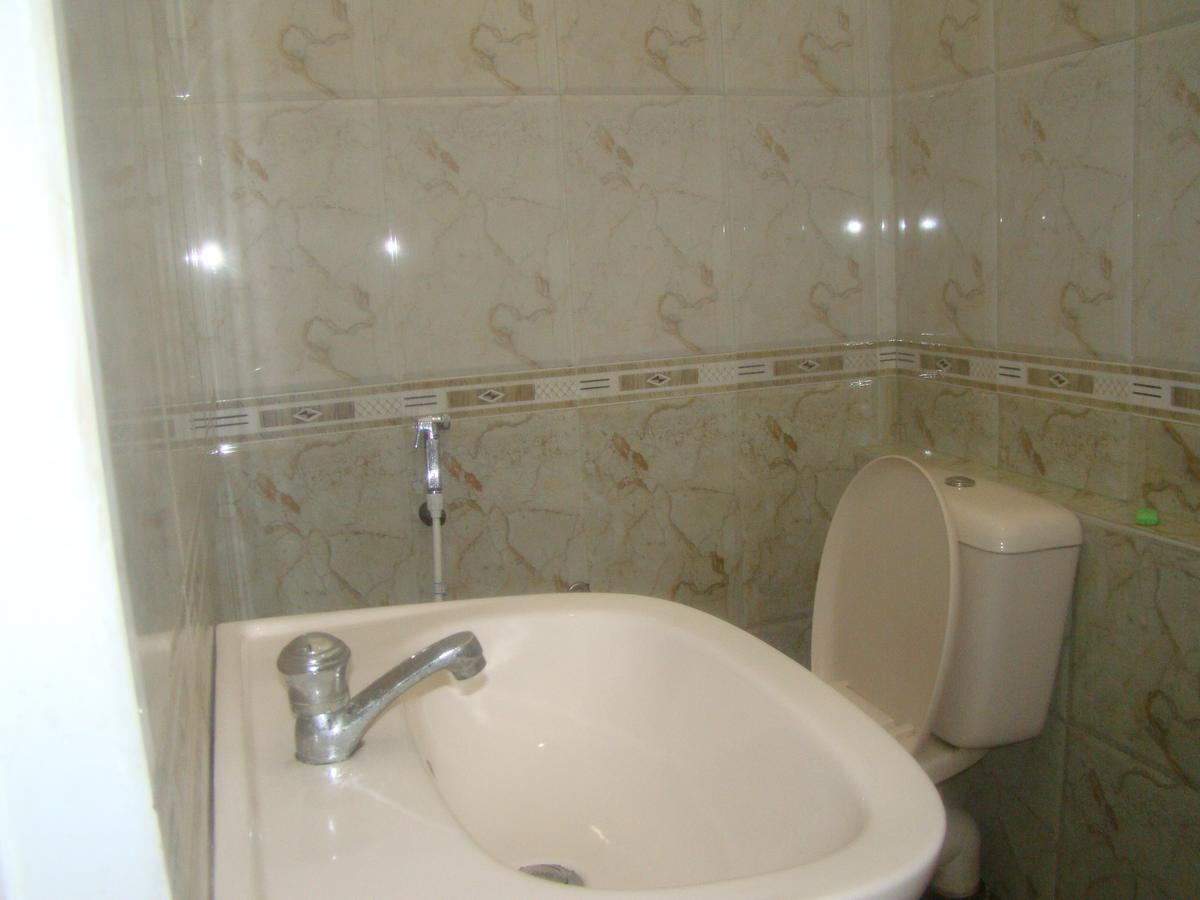 Down Town Hotel Ponnarankulama Экстерьер фото