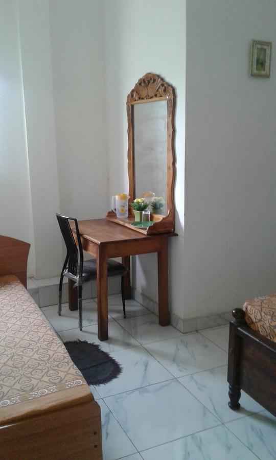Down Town Hotel Ponnarankulama Экстерьер фото