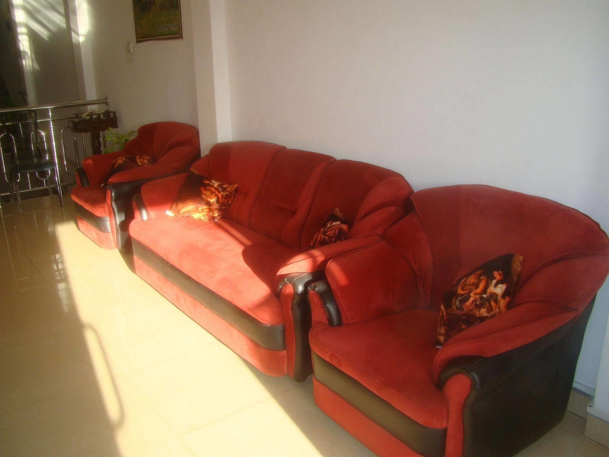 Down Town Hotel Ponnarankulama Экстерьер фото